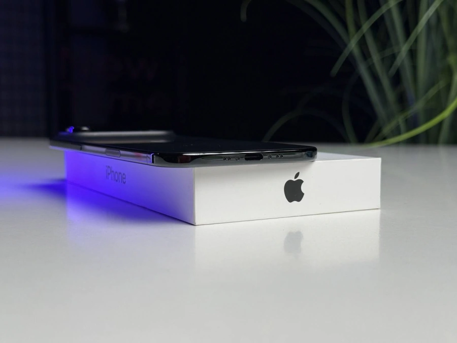 ВЖИВАНИЙ Б/У Apple iPhone Air 256GB Space Black (MG2L4, MG184, MG274) - Стан: задовільний | Акумулятор: 100% | Комплектація: повний | Гарантія: 3 міс.