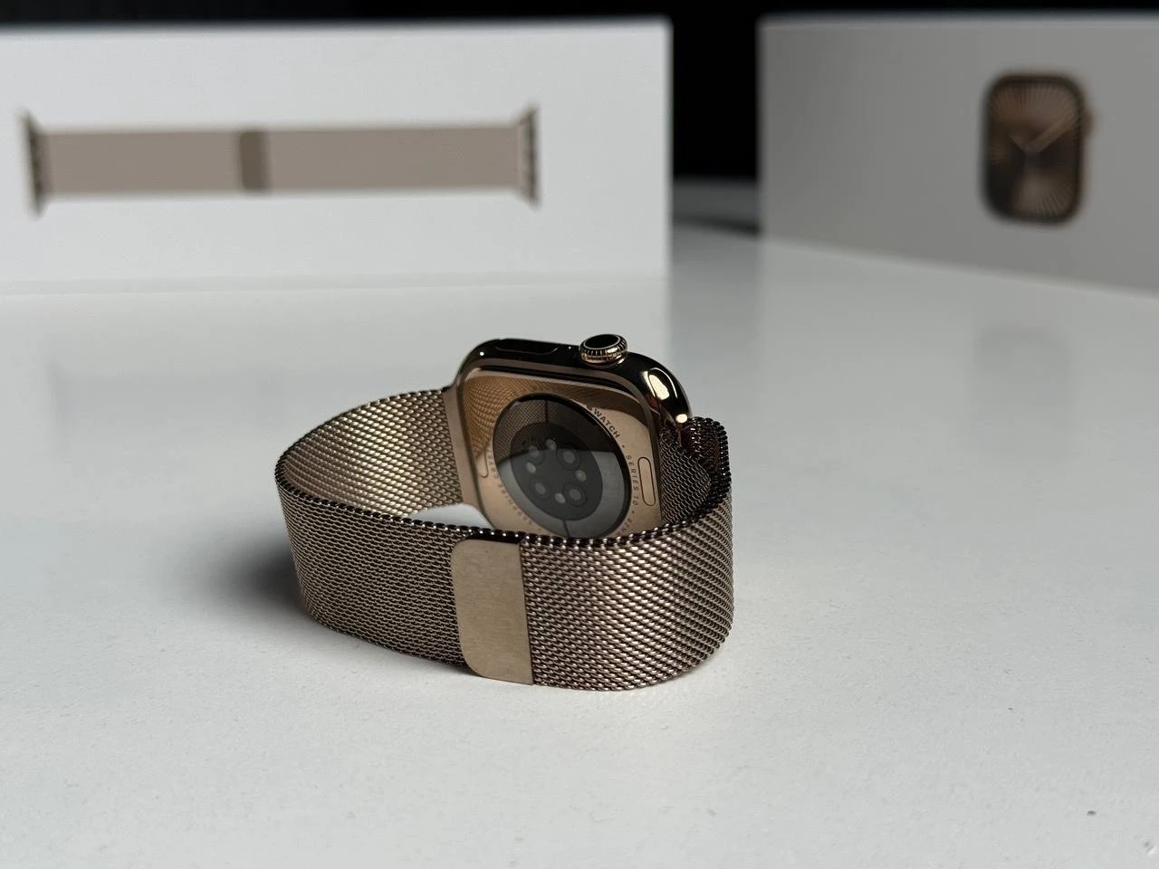 ВЖИВАНИЙ Б/У Apple Watch Series 10 GPS + Cellular 42mm Gold Titanium Case with Gold Milanese Loop (MX083) - Состояние: хороший | Аккумулятор: 100% | Комплектация: полный | Гарантія: 3 мес.