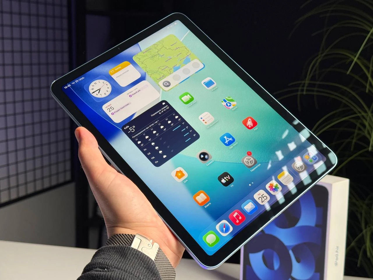 ВЖИВАНИЙ Б/У iPad Air 5 10.9'' Wi-Fi 64GB Blue (MM9E3) - Состояние: хороший | Аккумулятор: 80% | Комплектация: полный | Гарантія: 3 мес.