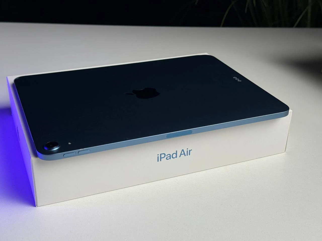 ВЖИВАНИЙ Б/У iPad Air 5 10.9'' Wi-Fi 64GB Blue (MM9E3) - Состояние: хороший | Аккумулятор: 80% | Комплектация: полный | Гарантія: 3 мес.