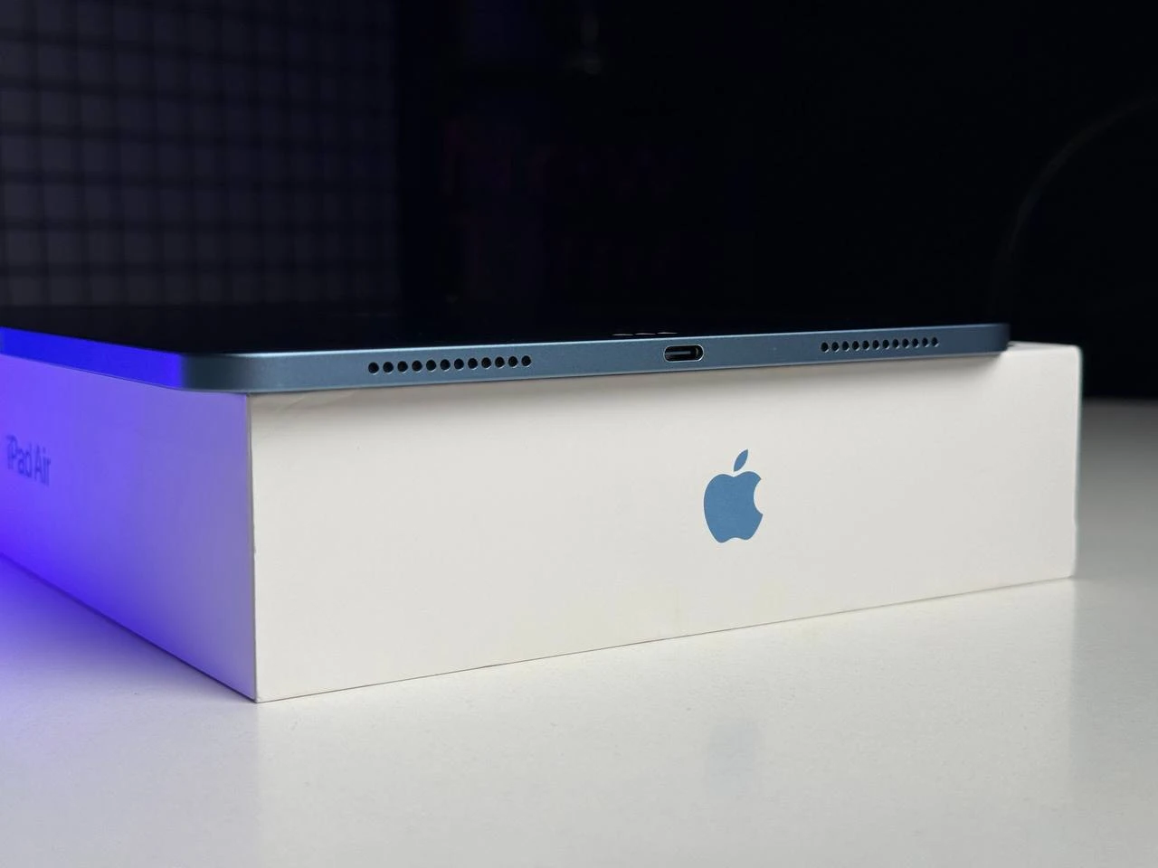 ВЖИВАНИЙ Б/У iPad Air 5 10.9'' Wi-Fi 64GB Blue (MM9E3) - Состояние: хороший | Аккумулятор: 80% | Комплектация: полный | Гарантія: 3 мес.