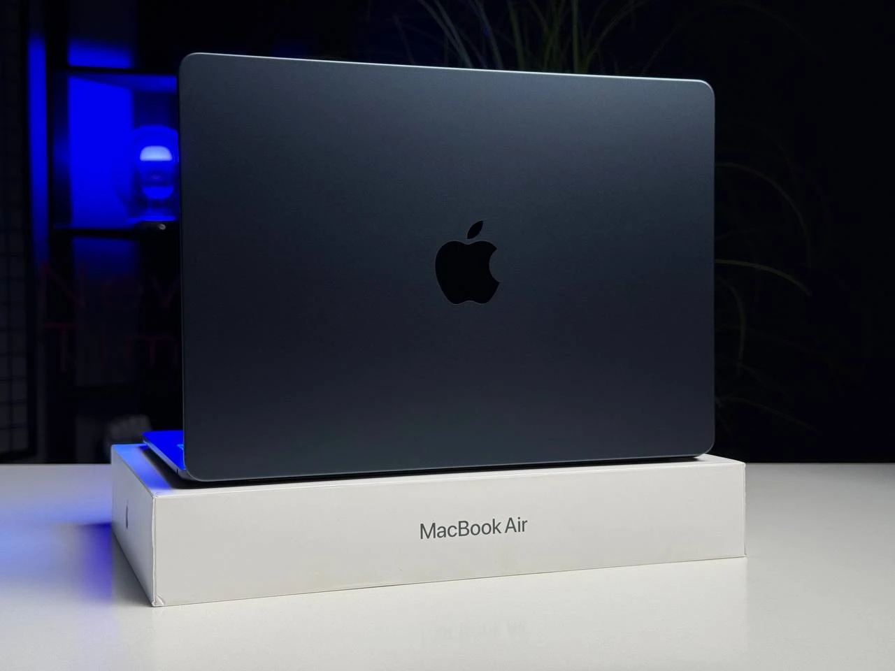 ВЖИВАНИЙ Б/У MacBook Air 13" 2025 M4/10CPU/10GPU/32GB/1TB Midnight (Z1CX000RX) - Стан: ідеальний | Акумулятор: 100% | Комплектація: повний | Гарантія: 3 міс.