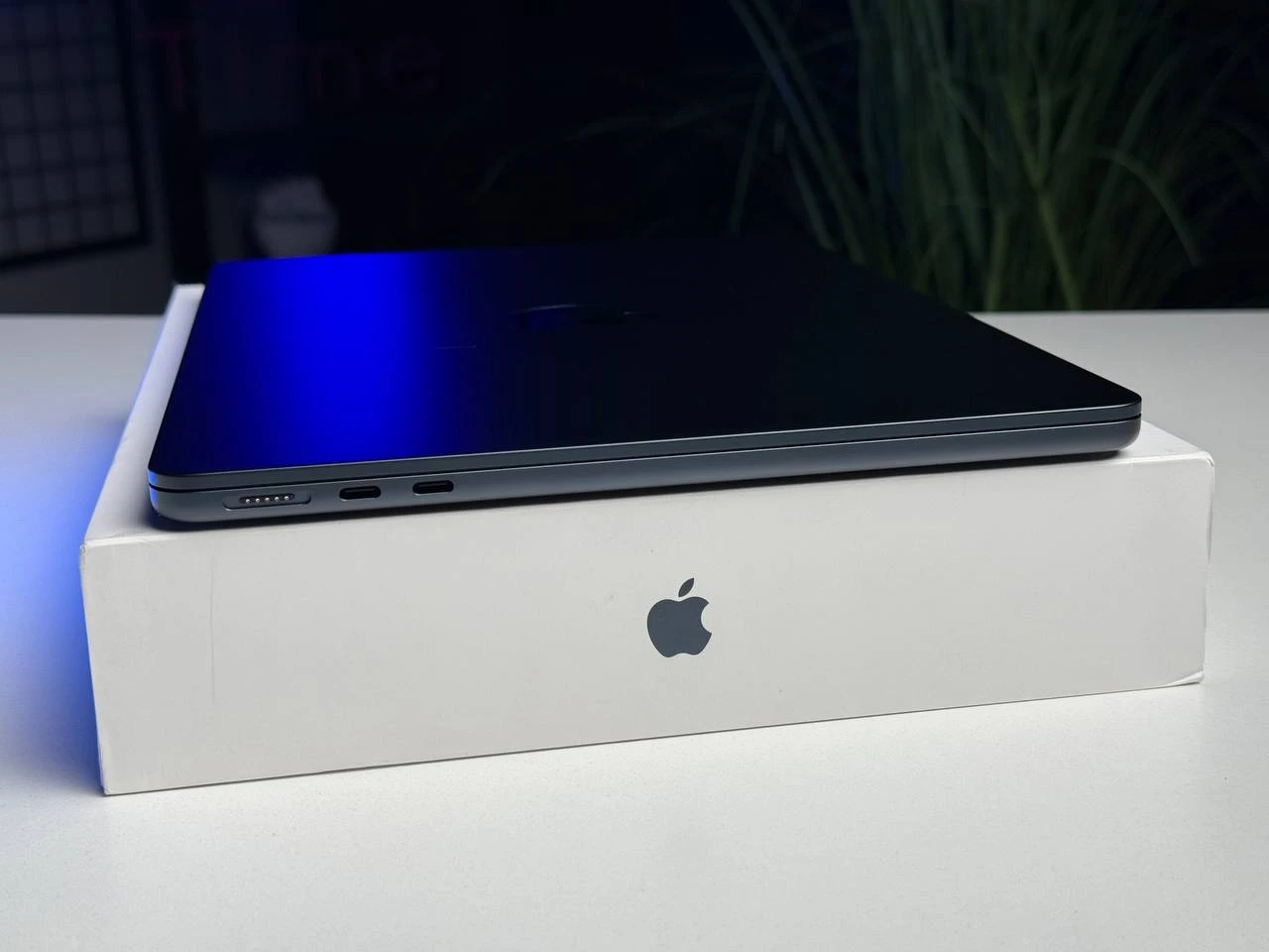 ВЖИВАНИЙ Б/У MacBook Air 13" 2025 M4/10CPU/10GPU/32GB/1TB Midnight (Z1CX000RX) - Стан: ідеальний | Акумулятор: 100% | Комплектація: повний | Гарантія: 3 міс.