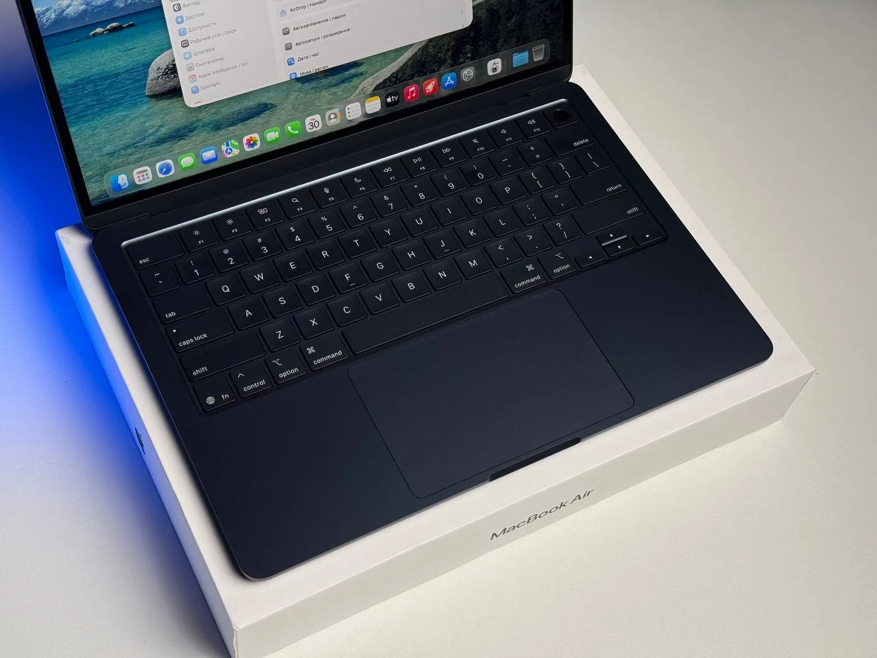 ВЖИВАНИЙ Б/У MacBook Air 13" 2025 M4/10CPU/10GPU/32GB/1TB Midnight (Z1CX000RX) - Стан: ідеальний | Акумулятор: 100% | Комплектація: повний | Гарантія: 3 міс.