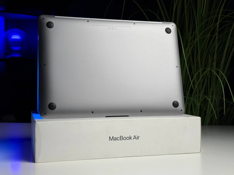 ВЖИВАНИЙ Б/У MacBook Air 13" M1/8CPU/7GPU/8GB/256GB Space Gray 2020 (MGN63) - US English - Состояние: хороший | Аккумулятор: 82% | Комплектация: полный | Гарантія: 3 мес.