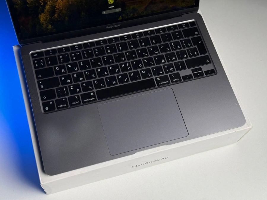 ВЖИВАНИЙ Б/У MacBook Air 13" M1/8CPU/7GPU/8GB/256GB Space Gray 2020 (MGN63) - US English - Состояние: хороший | Аккумулятор: 82% | Комплектация: полный | Гарантія: 3 мес.