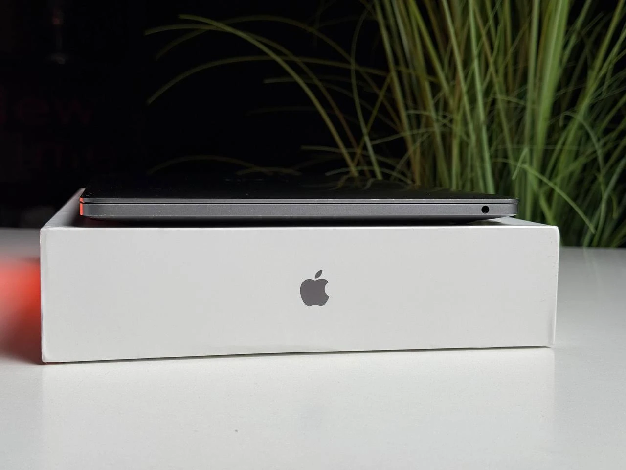 ВЖИВАНИЙ Б/У MacBook Pro 13" Space Gray (MYD82) 2020 - Состояние: удовлетворительный | Аккумулятор: 89% | Комплектация: полный | Гарантія: 3 мес.