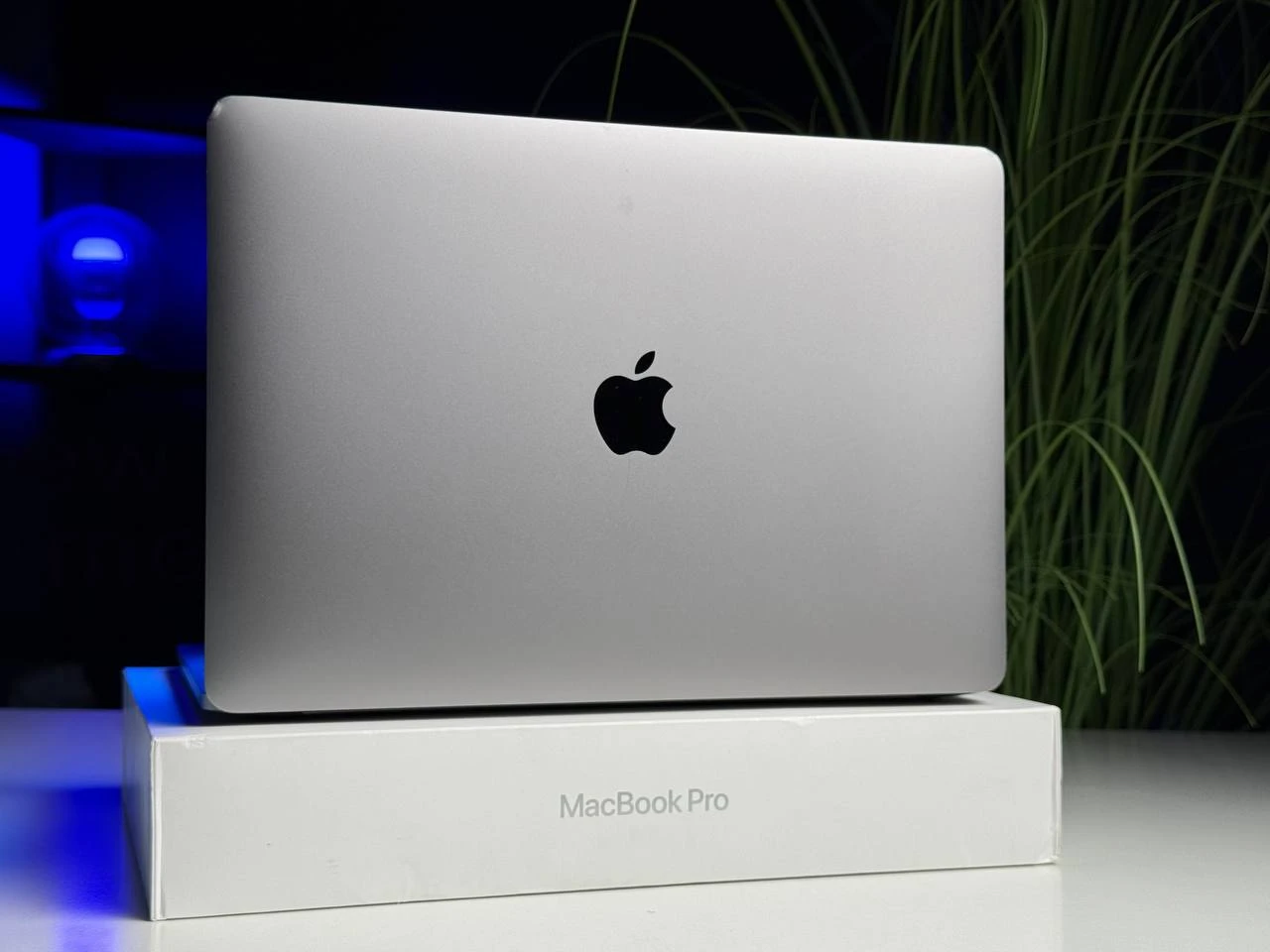 ВЖИВАНИЙ Б/У MacBook Pro 13" Space Gray (MYD82) 2020 - Состояние: удовлетворительный | Аккумулятор: 87% | Комплектация: полный | Гарантія: 3 мес.