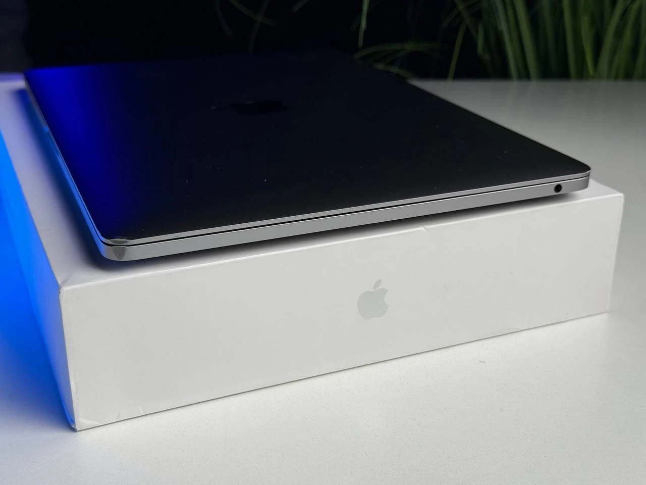 ВЖИВАНИЙ Б/У MacBook Pro 13" Space Gray (MYD82) 2020 - Состояние: удовлетворительный | Аккумулятор: 87% | Комплектация: полный | Гарантія: 3 мес.