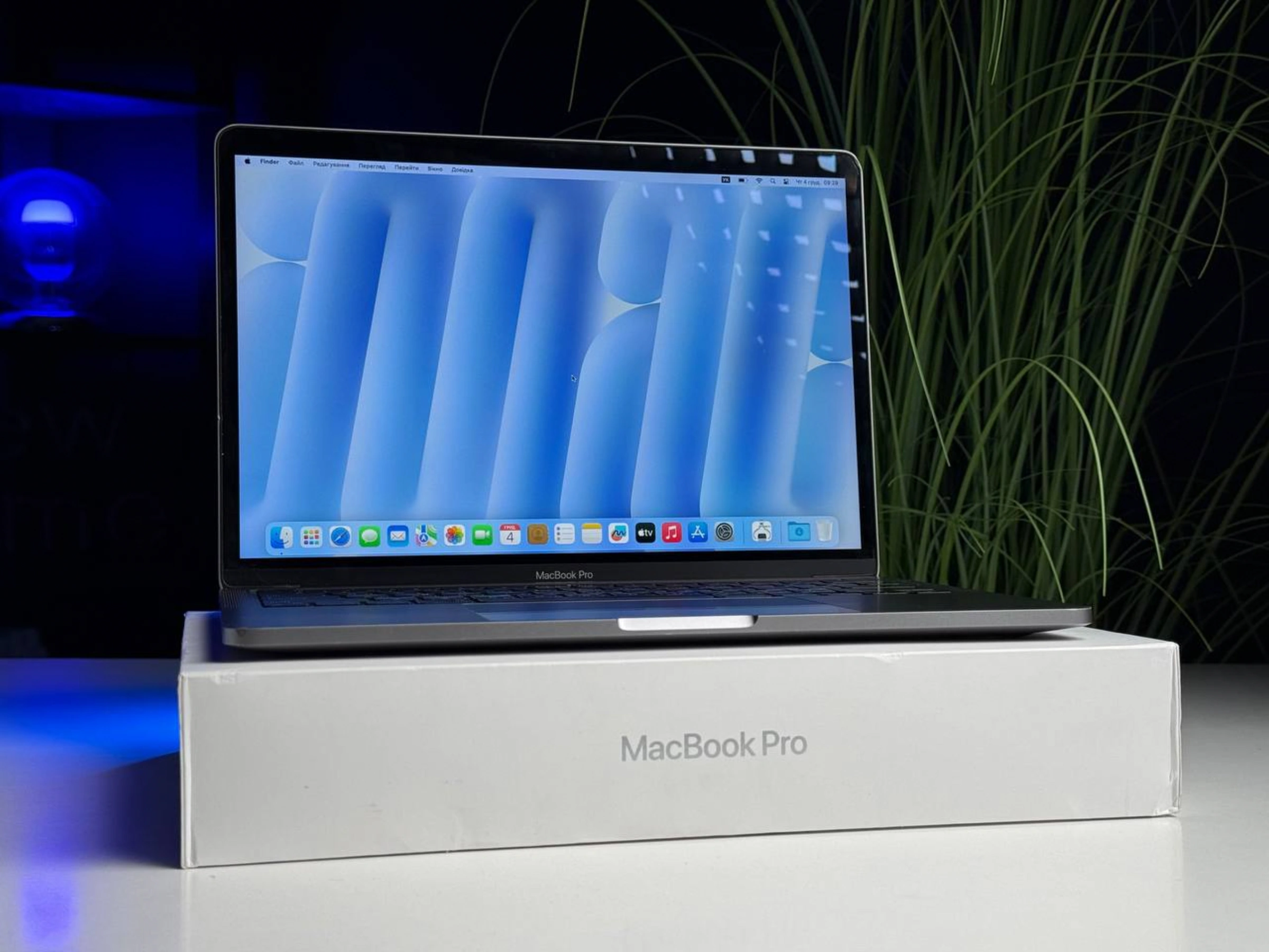 ВЖИВАНИЙ Б/У MacBook Pro 13" Space Gray (MYD82) 2020 - Состояние: удовлетворительный | Аккумулятор: 87% | Комплектация: полный | Гарантія: 3 мес.