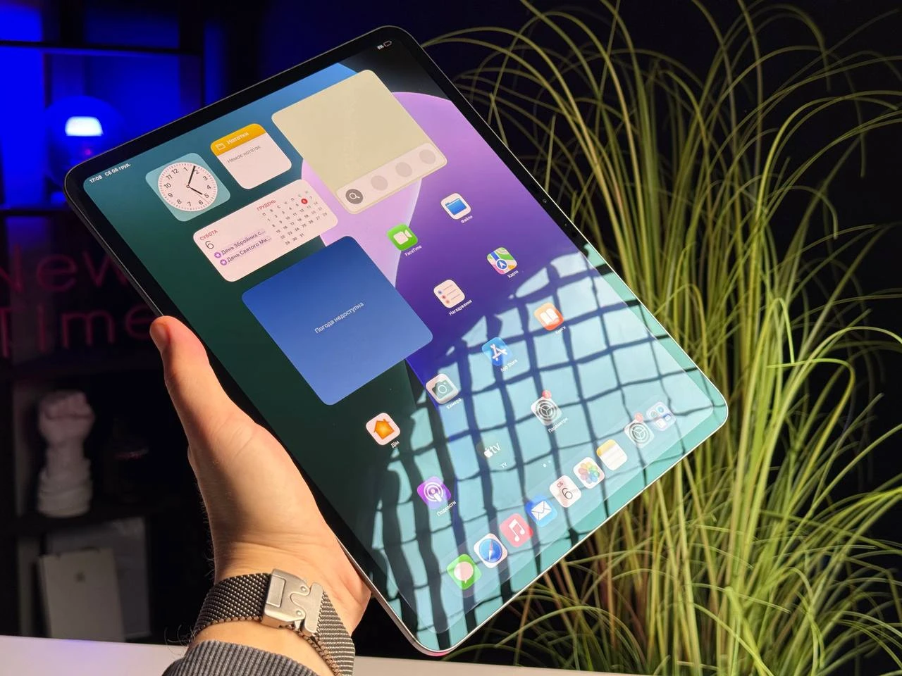 ВІТРИННИЙ Планшет Apple iPad Pro 13" M4 2024 Wi-Fi + Cellular 256GB with Standard glass - Space Black (MVXR3) - Стан: гарний | Акумулятор: 100% | Комплектація: iPad, кабель | Гарантія: 3 міс.