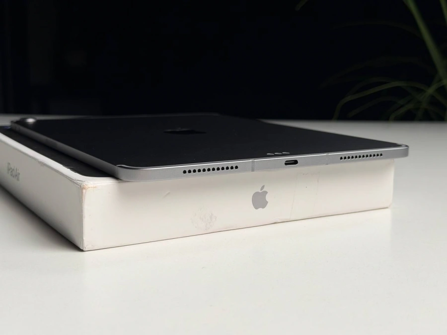OPEN BOX Apple iPad Air 11'' M3 2025 Wi-Fi + Cellular 256GB Space Gray (MCG04) - Стан: гарний | Акумулятор: 100% | Комплектація: повний | Гарантія: 6 міс.