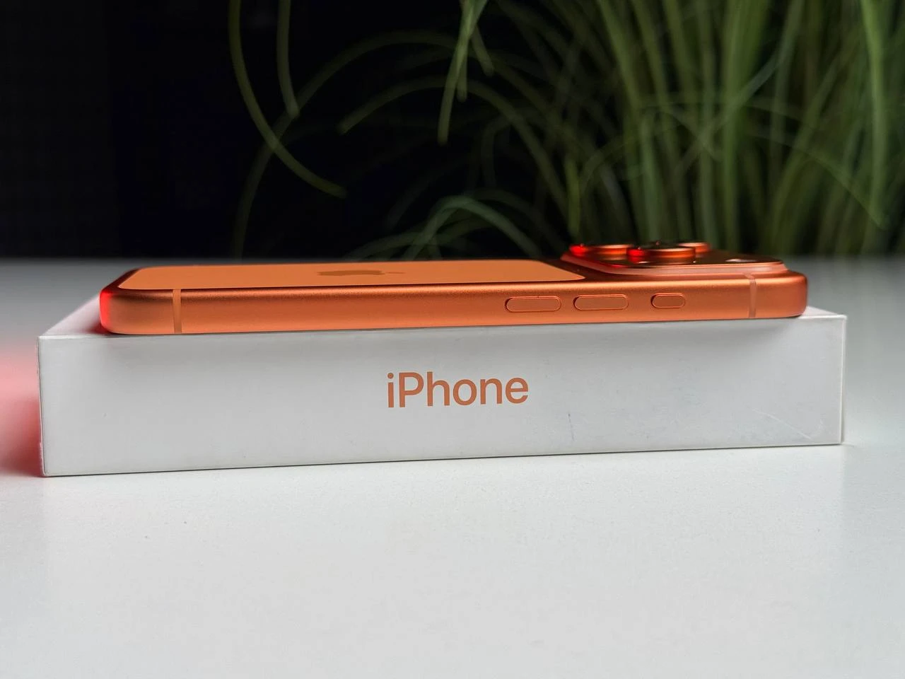 OPEN BOX Apple iPhone 17 Pro 512GB eSim Cosmic Orange (MG7P4, MG8A4) - Состояние: идеальное | Аккумулятор: 100% | Комплектация: полный | Гарантия: 6 мес.
