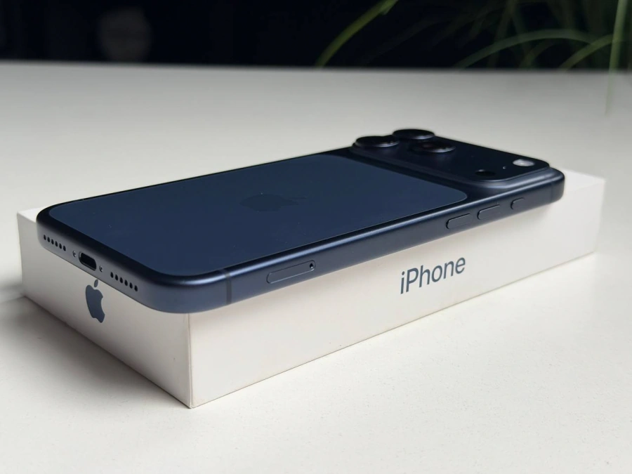 OPEN BOX Apple iPhone 17 Pro Max 256GB Deep Blue (MFYP4) - Стан: ідеальний | Акумулятор: 100% | Комплектація: повний | Гарантія: 6 міс.