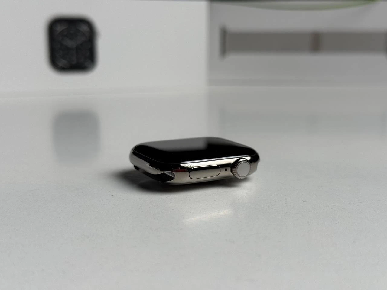 OPEN BOX Apple Watch Series 11 GPS + Cellular 42mm Natural Titanium Case with Natural Milanese Loop (MF8P4) - Состояние: идеальное | Аккумулятор: 100% | Комплектация: полный | Гарантия: 12 мес.