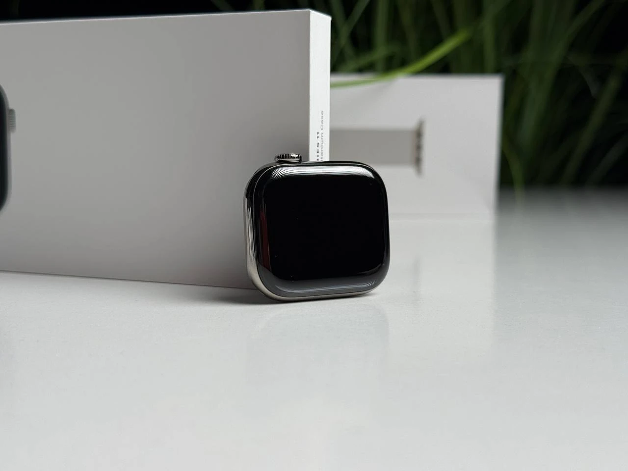 OPEN BOX Apple Watch Series 11 GPS + Cellular 42mm Natural Titanium Case with Natural Milanese Loop (MF8P4) - Состояние: идеальное | Аккумулятор: 100% | Комплектация: полный | Гарантия: 12 мес.