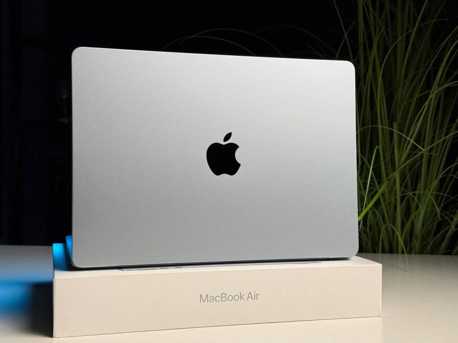 OPEN BOX MacBook Air 13" 2025 M4/10CPU/8GPU/16GB/256GB Sky Blue 2025 (MC6T4) - Стан: ідеальний | Акумулятор: 100% | Комплектація: повний | Гарантія: 3 міс.