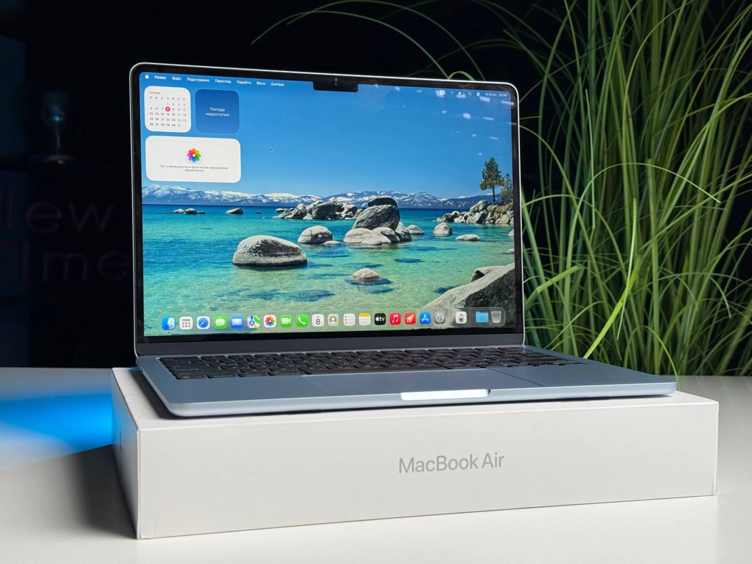 OPEN BOX MacBook Air 13" 2025 M4/10CPU/8GPU/16GB/256GB Sky Blue 2025 (MC6T4) - Состояние: идеальное | Аккумулятор: 100% | Комплектация: полный | Гарантия: 3 мес.