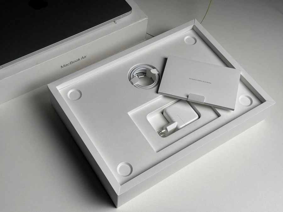 OPEN BOX MacBook Air 15" 2025 M4/10CPU/10GPU/24GB/512GB Silver (MC6J4) - Стан: ідеальний | Акумулятор: 100% | Комплектація: повний | Гарантія: 3 міс.