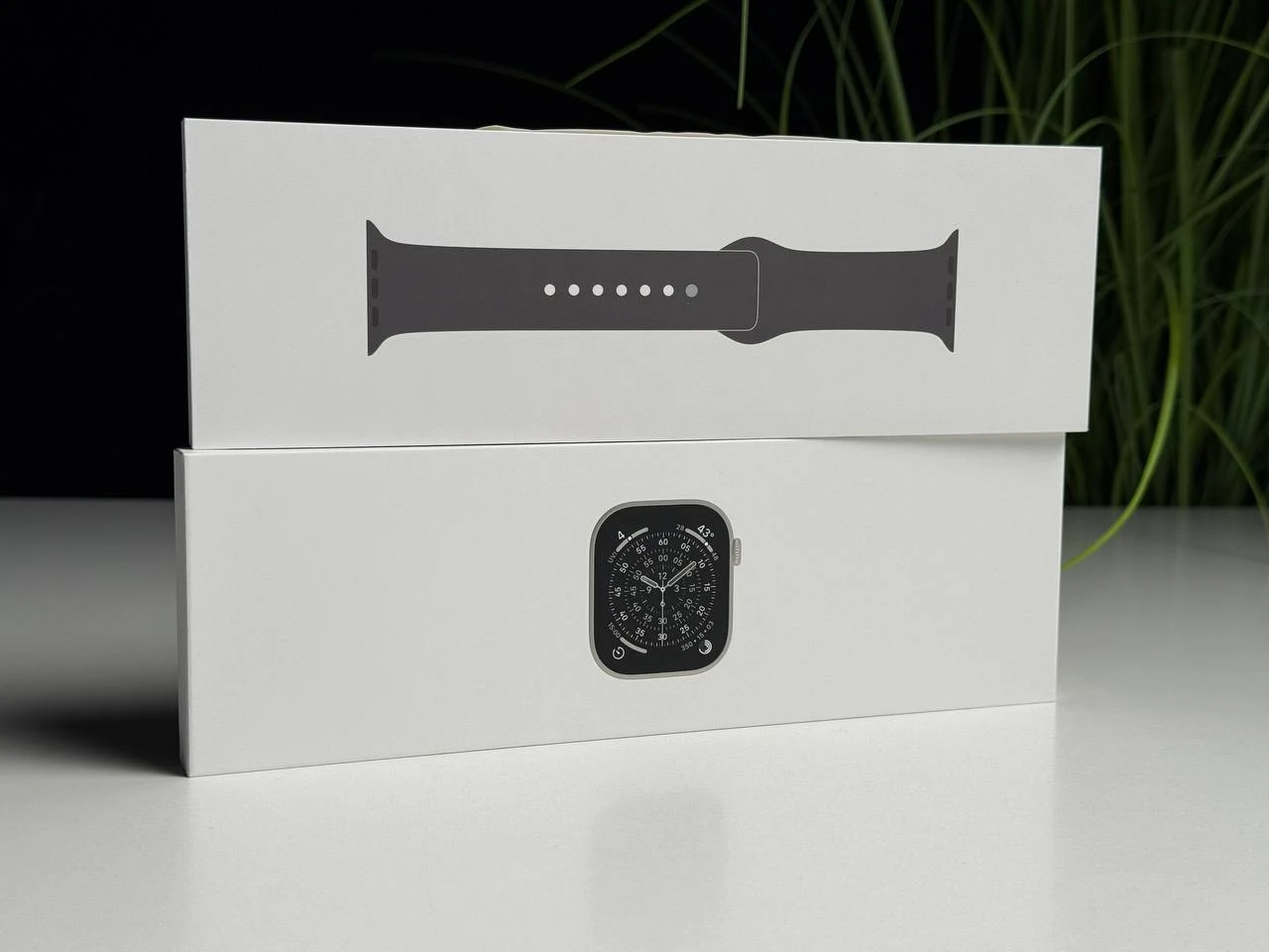 OPEN BOX Apple Watch Series 11 GPS + Cellular 42mm Natural Titanium Case with Stone Gray Sport Band - M/L (MF8N4) - Состояние: идеальный | Аккумулятор: 100% | Комплектация: полный | Гарантія: 12 мес.