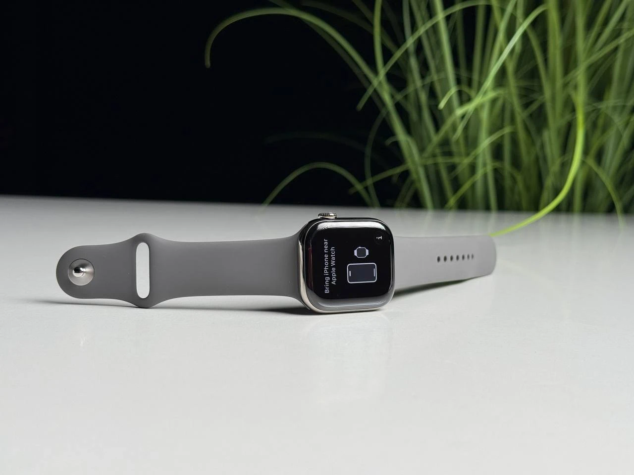 OPEN BOX Apple Watch Series 11 GPS + Cellular 42mm Natural Titanium Case with Stone Gray Sport Band - M/L (MF8N4) - Состояние: идеальный | Аккумулятор: 100% | Комплектация: полный | Гарантія: 12 мес.