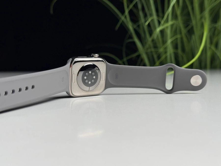 OPEN BOX Apple Watch Series 11 GPS + Cellular 42mm Natural Titanium Case with Stone Gray Sport Band - M/L (MF8N4) - Состояние: идеальный | Аккумулятор: 100% | Комплектация: полный | Гарантія: 12 мес.