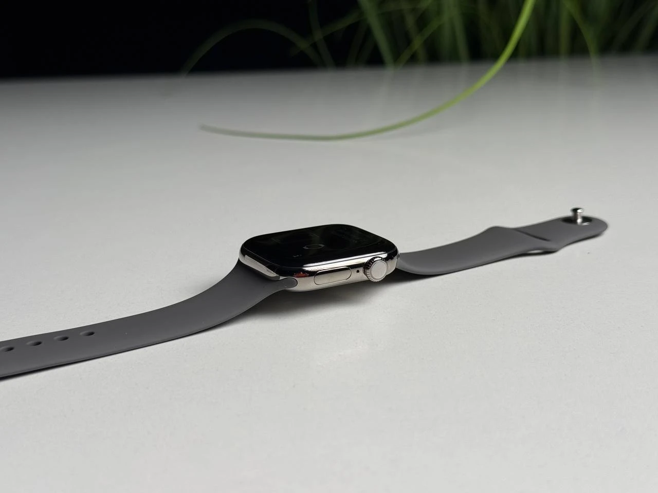 OPEN BOX Apple Watch Series 11 GPS + Cellular 42mm Natural Titanium Case with Stone Gray Sport Band - M/L (MF8N4) - Состояние: идеальный | Аккумулятор: 100% | Комплектация: полный | Гарантія: 12 мес.