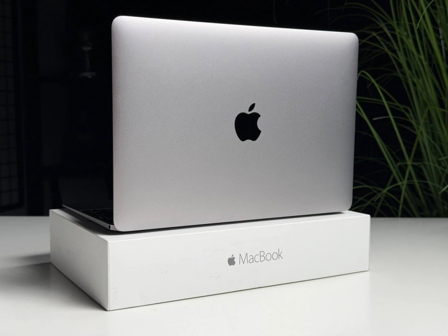 ВЖИВАНИЙ Б/У Apple MacBook 12" Space Gray (MLH72) 2016 - Состояние: хороший | Аккумлятор: 78% | Комплект: полный | Гарантия: 1 мес.
