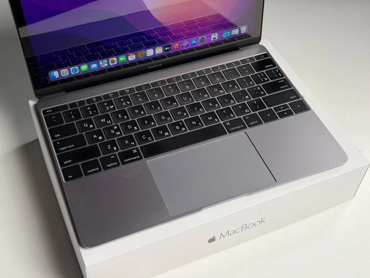 ВЖИВАНИЙ Б/У Apple MacBook 12" Space Gray (MLH72) 2016 - Стан: гарний | Акумулятор: 78% | Комплект: повний | Гарантія: 1 міс.