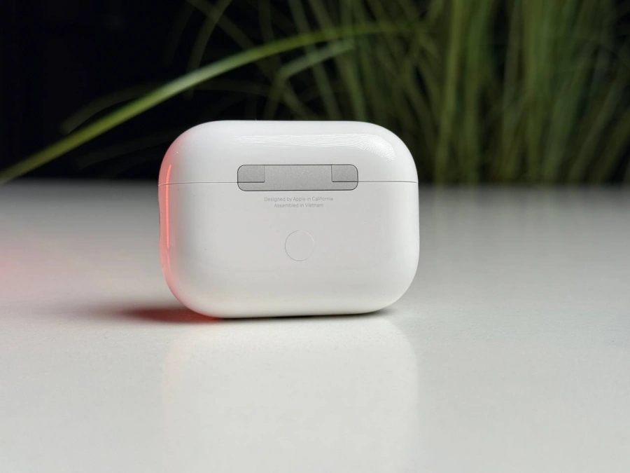 ВІТРИННІ Навушники Apple AirPods Pro 2 with MagSafe Charging Case USB‑C (MTJV3) - Стан: гарний | Акумулятор: 100% | Комплектація: AirPods | Гарантія: 3 міс.