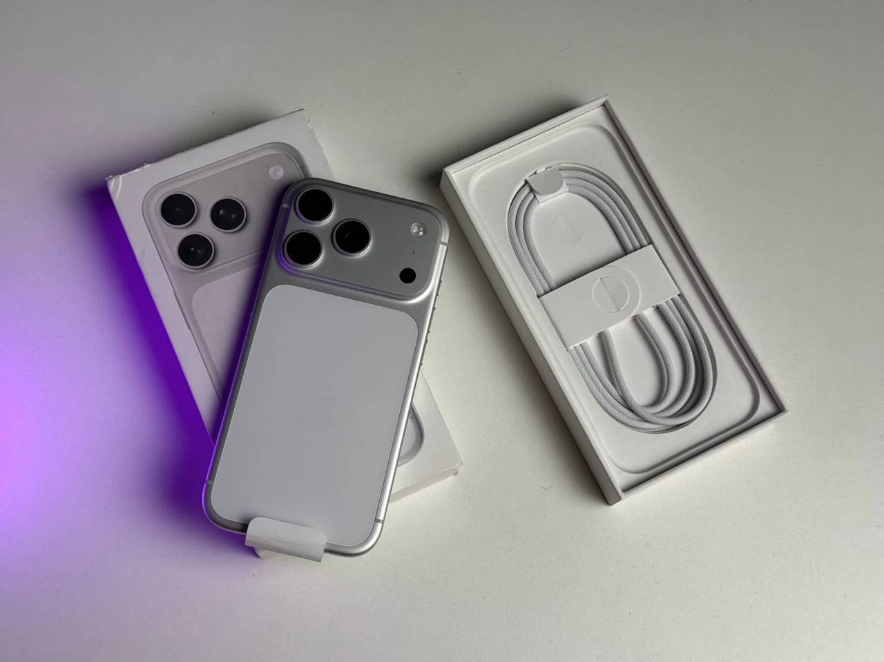 ВИТРИННЫЙ Apple iPhone 17 Pro 1TB eSim Silver (MG7R4, MG8D4) - Состояние: идеальное | Аккумулятор: 100% | Комплектация: полный | Гарантия: 6 мес.