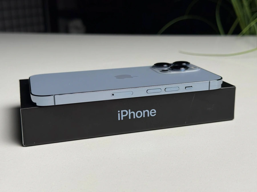 ВЖИВАНИЙ Б/У Apple iPhone 13 Pro 256GB Sierra Blue (MLU03, MLVP3) - Стан: гарний | Акумулятор: 100% | Комплектація: повний | Гарантія: 3 міс.