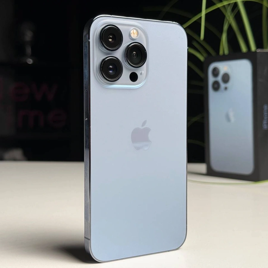 ВЖИВАНИЙ Б/У Apple iPhone 13 Pro 256GB Sierra Blue (MLU03, MLVP3) - Стан: гарний | Акумулятор: 100% | Комплектація: повний | Гарантія: 3 міс.