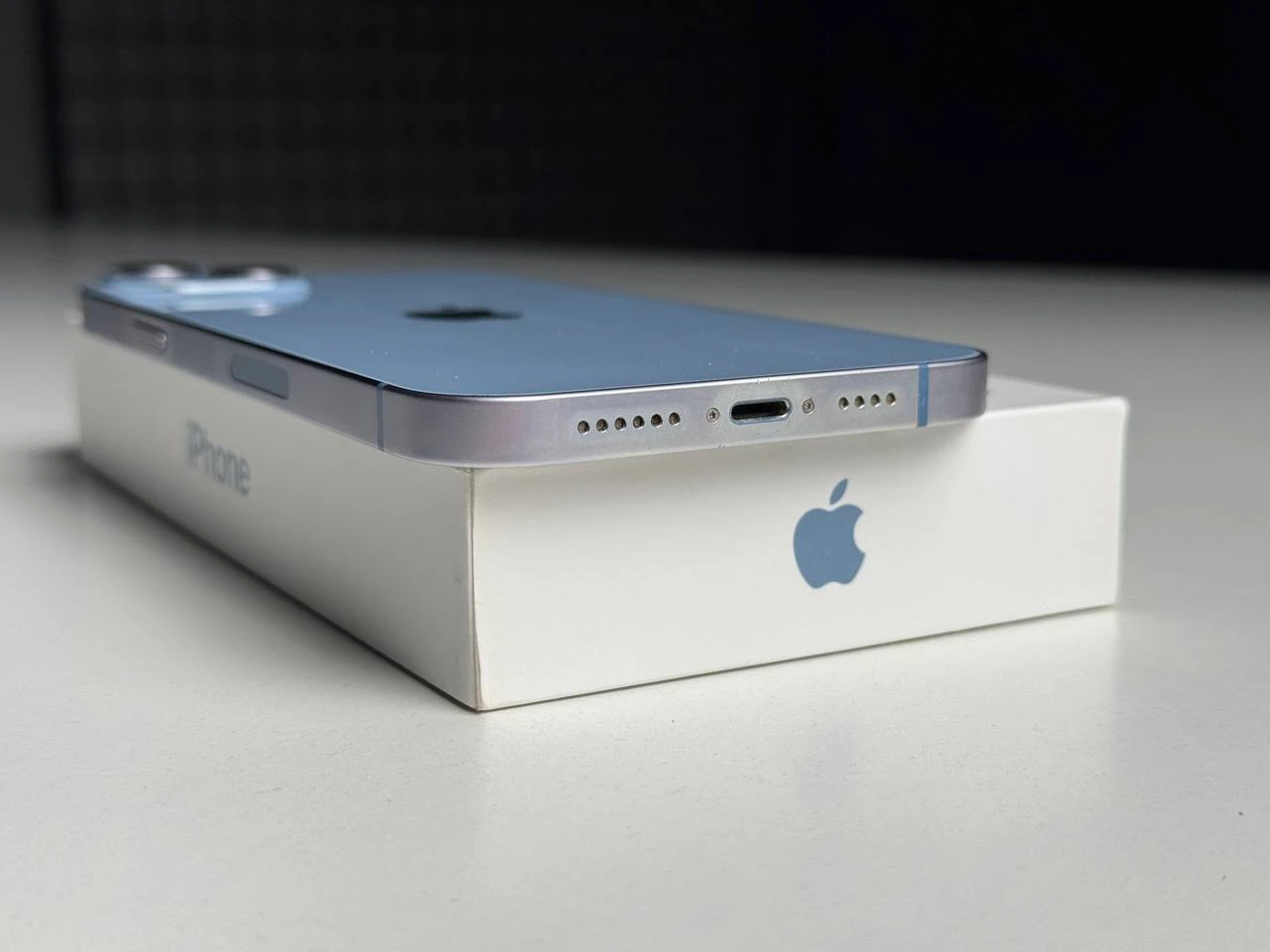 ВЖИВАНИЙ Б/У Apple iPhone 14 Plus 128GB Blue eSim (MQ3W3) - Состояние: хорошее | Аккумулятор: 90% | Комплектация: полный | Гарантия: 3 мес.