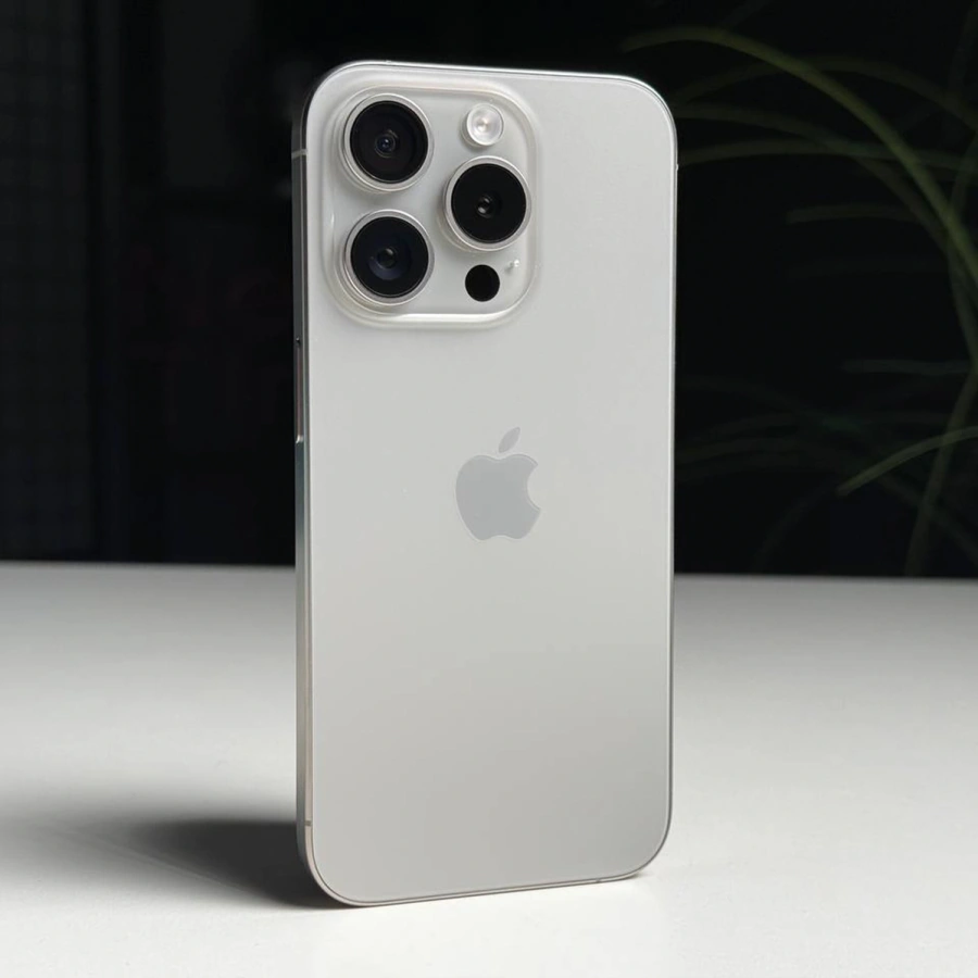 ВЖИВАНИЙ Б/У Apple iPhone 15 Pro 256GB Natural Titanium (MTV53) - Стан: задовільний | Акумулятор: 87% | Комплектація: iPhone, кабель | Гарантія: 3 міс.