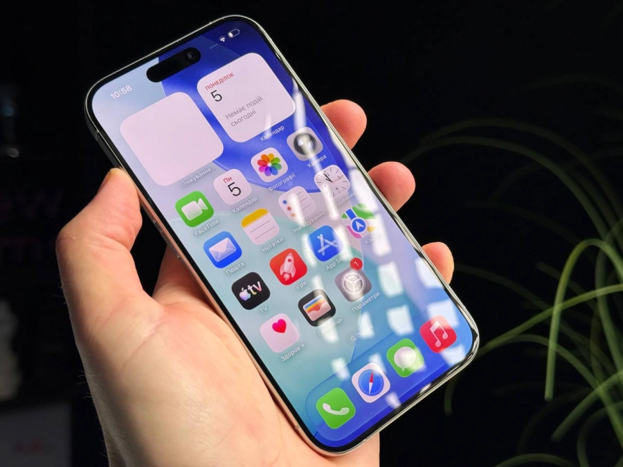ВЖИВАНИЙ Б/У Apple iPhone 15 Pro 256GB White Titanium (MTV43) - Стан: гарний | Акумулятор: 88% | Комплектація: iPhone, кабель | Гарантія: 3 міс.