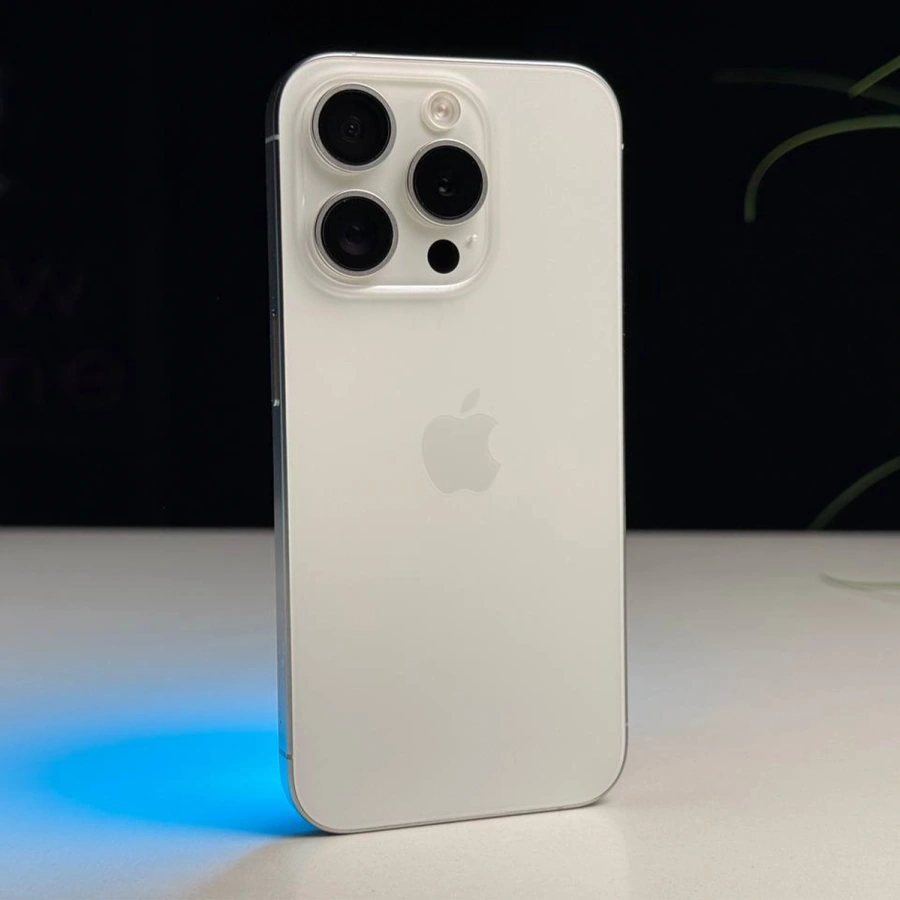 ВЖИВАНИЙ Б/У Apple iPhone 15 Pro 256GB White Titanium (MTV43) - Стан: гарний | Акумулятор: 88% | Комплектація: iPhone, кабель | Гарантія: 3 міс.