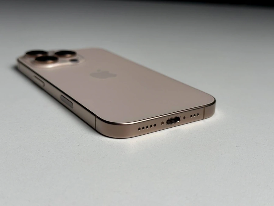 ВЖИВАНИЙ Б/У Apple iPhone 16 Pro 512GB Desert Titanium (MYNP3) - Состояние: идеальное | Аккумулятор: 100% | Комплектация: iPhone, кабель | Гарантия: 3 мес.