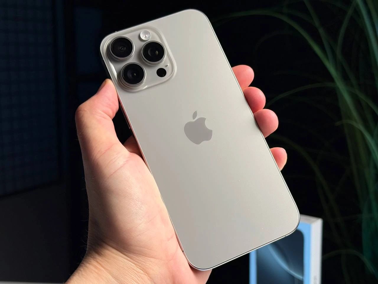 ВЖИВАНИЙ Б/У Apple iPhone 16 Pro Max 256GB Natural Titanium (MYWY3) - Состояние: идеальное | Аккумулятор: 100% | Комплектация: полный | Гарантия: 3 мес.