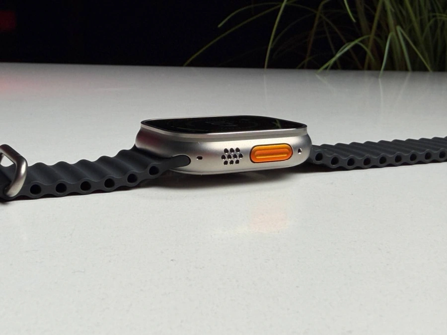 ВЖИВАНИЙ Б/У Apple Watch Ultra 3 GPS + Cellular 49mm Natural Titanium Case with Black Ocean Band (MF1V4+MXTL3) - Состояние: хороший | Аккумулятор: 100% | Комплектация: часы, зарядка | Гарантия: 3 мес.