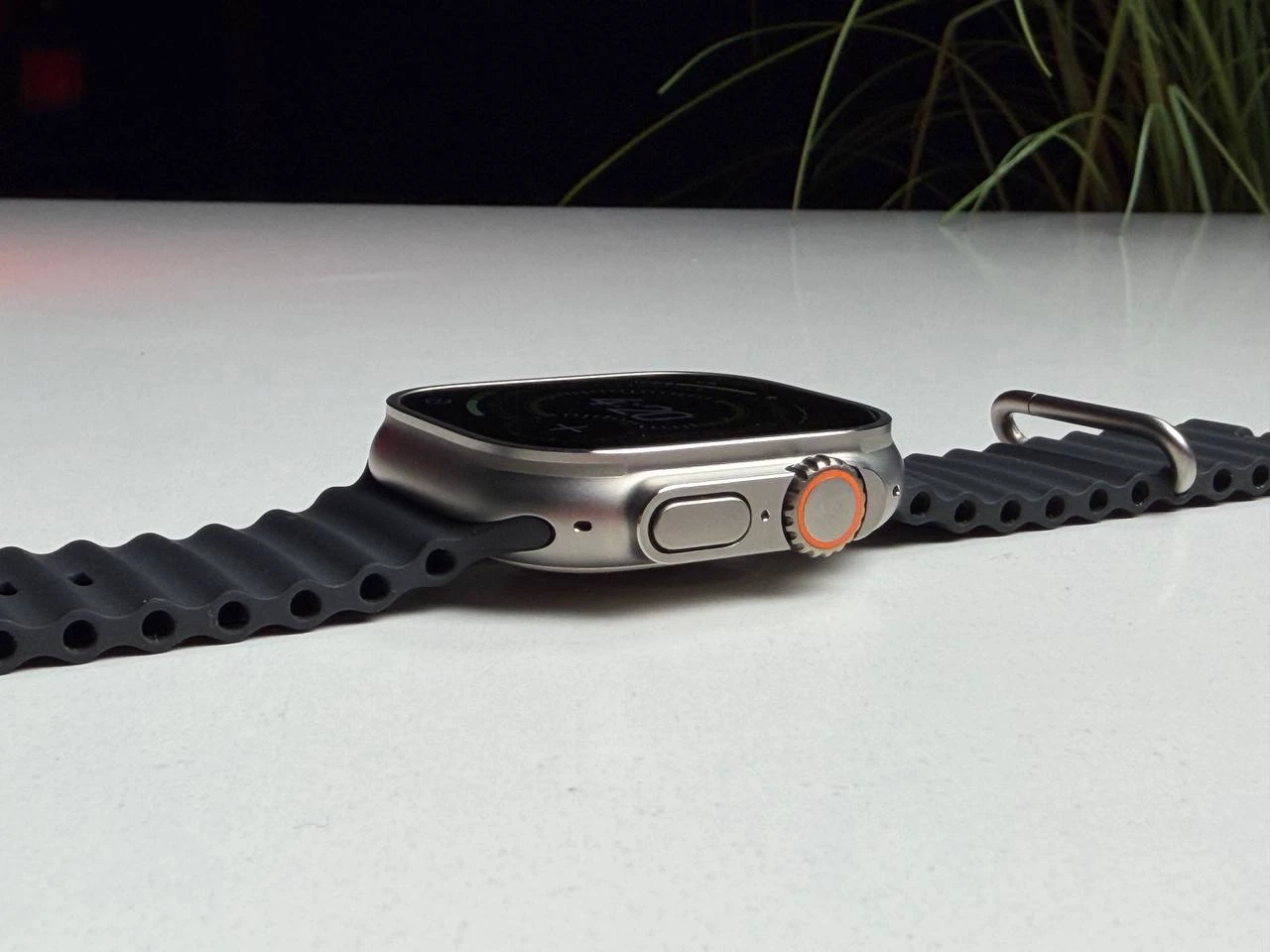 ВЖИВАНИЙ Б/У Apple Watch Ultra 3 GPS + Cellular 49mm Natural Titanium Case with Black Ocean Band (MF1V4+MXTL3) - Состояние: хороший | Аккумулятор: 100% | Комплектация: часы, зарядка | Гарантия: 3 мес.