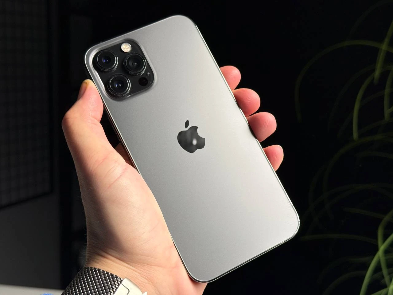 ВЖИВАНИЙ Б/У Apple iPhone 12 Pro Max 512GB Graphite (MGCP3, MGDG3) - Стан: гарний | Акумулятор: 100% | Комплектація: iPhone, кабель | Гарантія: 3 міс.