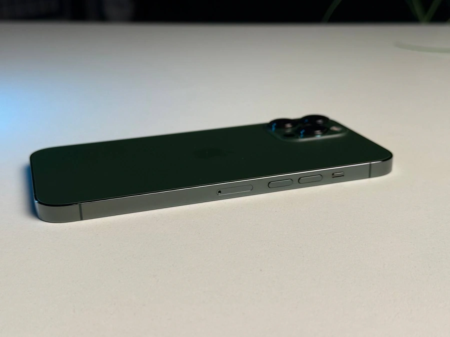ВЖИВАНИЙ Б/У Apple iPhone 13 Pro Max 128GB Alpine Green (MNCP3, MNCY3) - Стан: гарний | Акумулятор: 100% | Комплектація: повний | Гарантія: 3 міс.