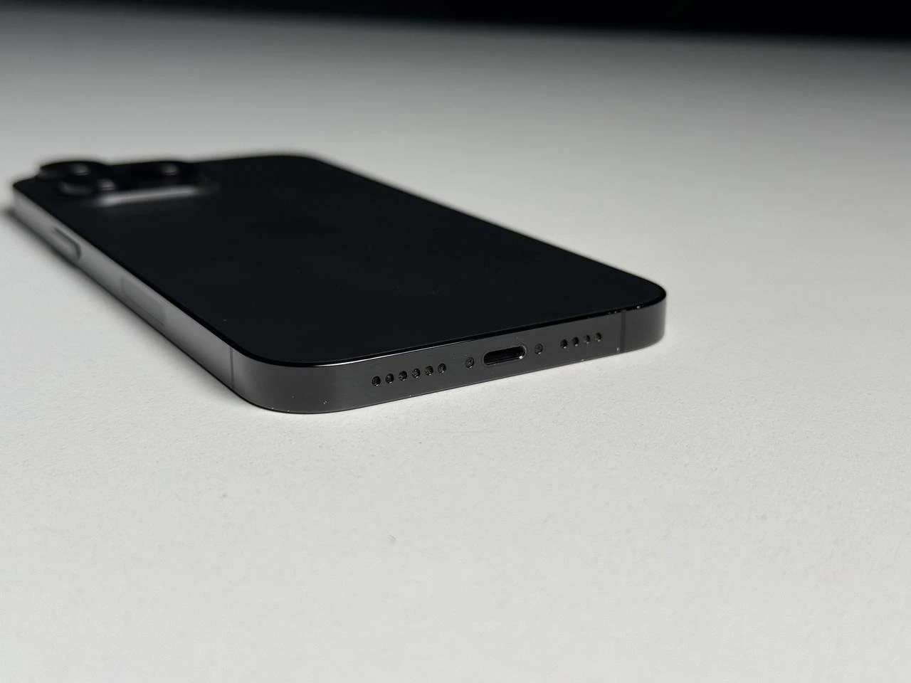 ВЖИВАНИЙ Б/У Apple iPhone 14 Pro Max 512GB Space Black eSim (MQ8X3) - Состояние: хороший | Аккумулятор: 100% | Комплектация: iPhone, кабель | Гарантія: 3 мес.