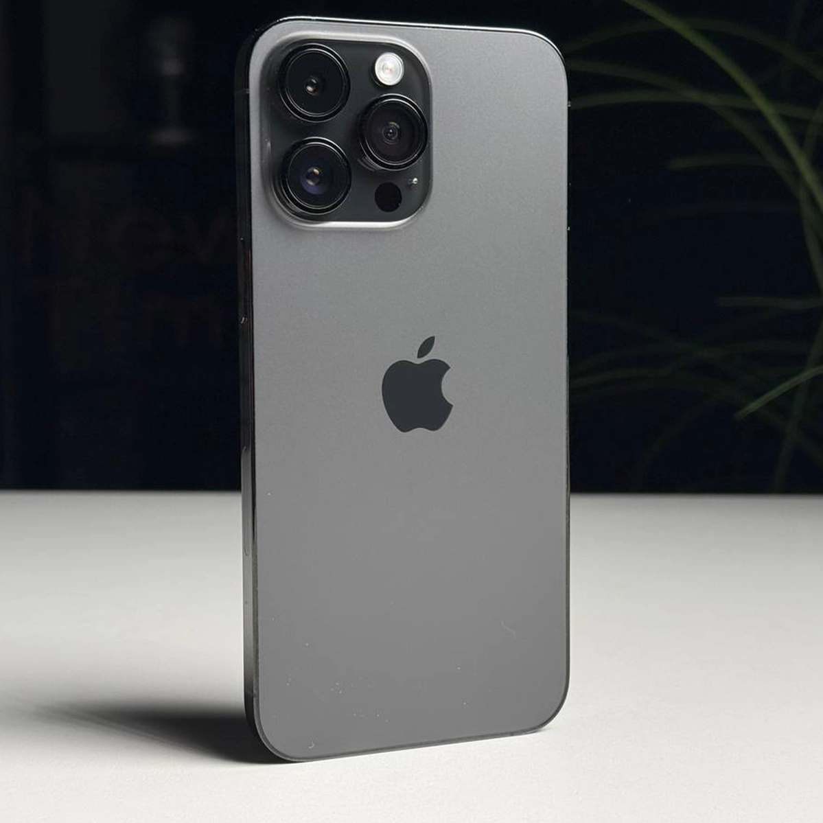 ВЖИВАНИЙ Б/У Apple iPhone 14 Pro Max 512GB Space Black eSim (MQ8X3) - Состояние: хороший | Аккумулятор: 100% | Комплектация: iPhone, кабель | Гарантія: 3 мес.