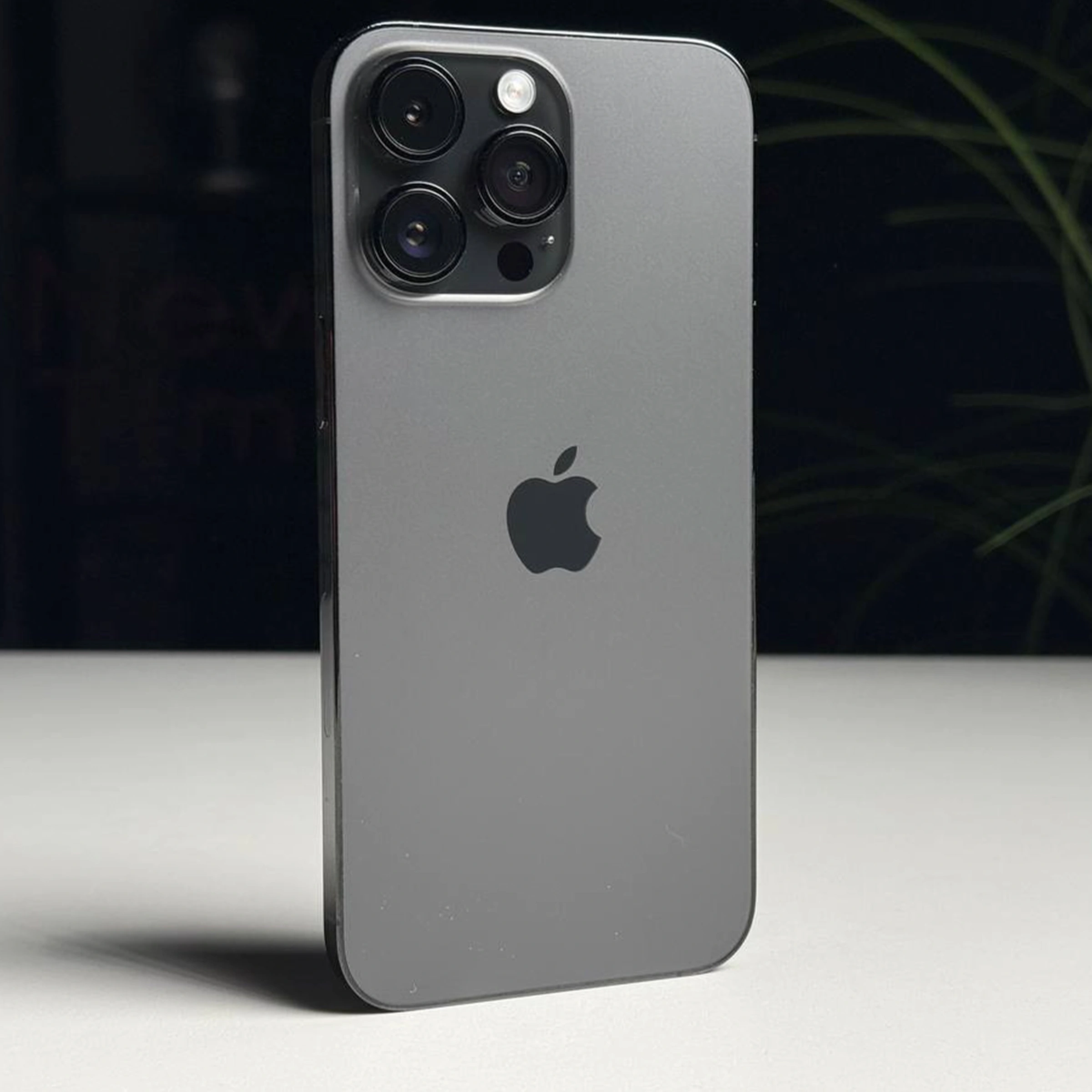 ВЖИВАНИЙ Б/У Apple iPhone 14 Pro Max 512GB Space Black eSim (MQ8X3) - Состояние: хороший | Аккумулятор: 100% | Комплектация: iPhone, кабель | Гарантія: 3 мес.