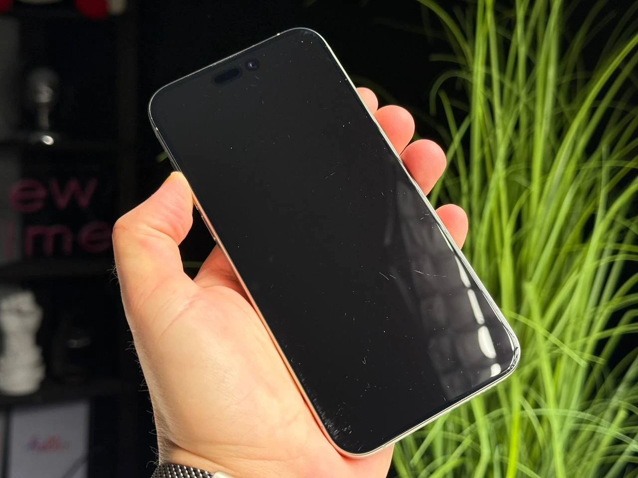 ВЖИВАНИЙ Б/У Apple iPhone 15 Pro Max 256GB Natural Titanium eSim (MU683) - Состояние: удовлетворительный | Аккумулятор: 100% | Комплектация: полный | Гарантія: 3 мес.