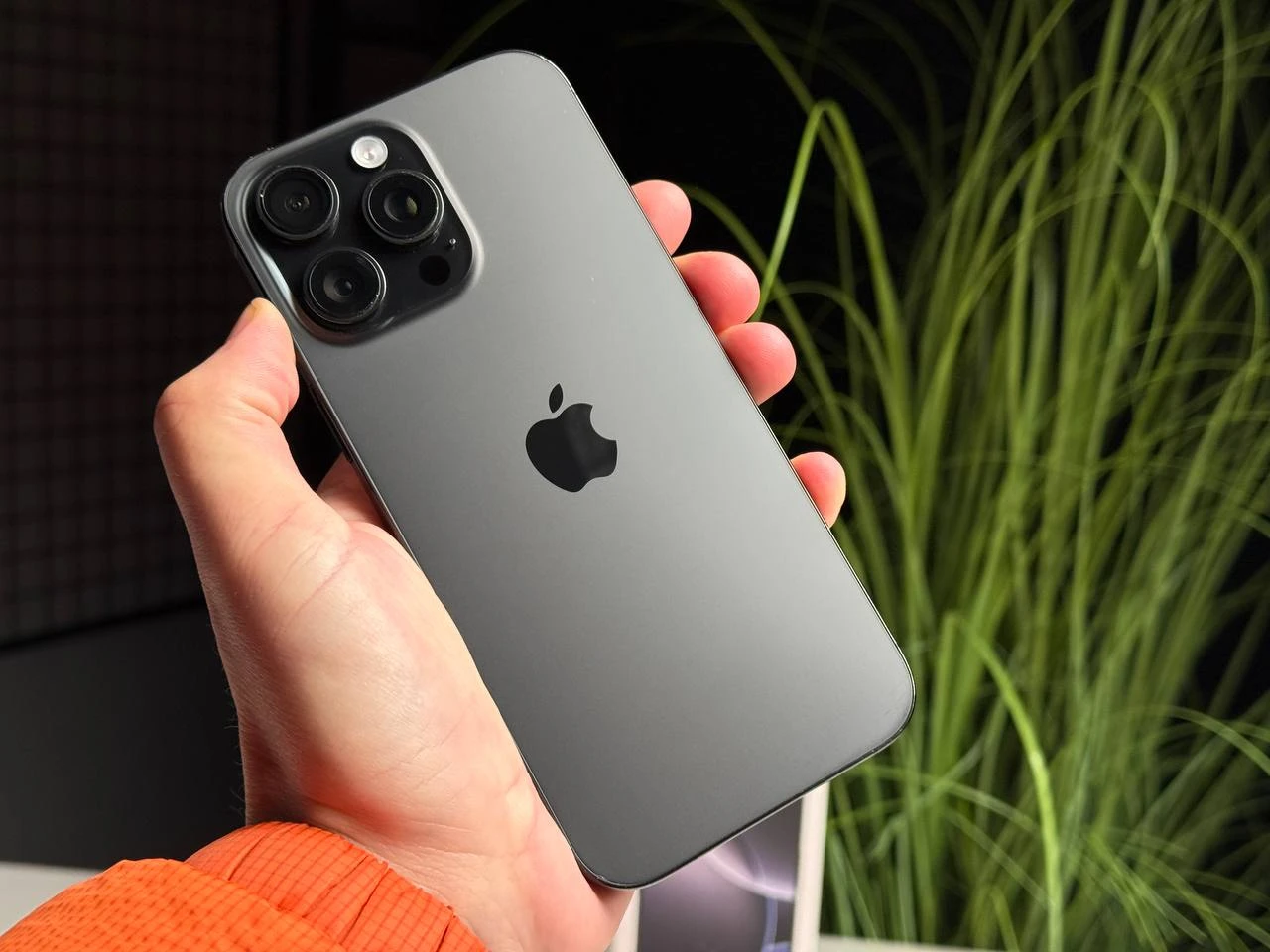 MDM Apple iPhone 16 Pro Max 512GB Black Titanium (MYX03) - Состояние: хороший | Аккумулятор: 96% | Комплектация: полный | Гарантия: 3 мес.