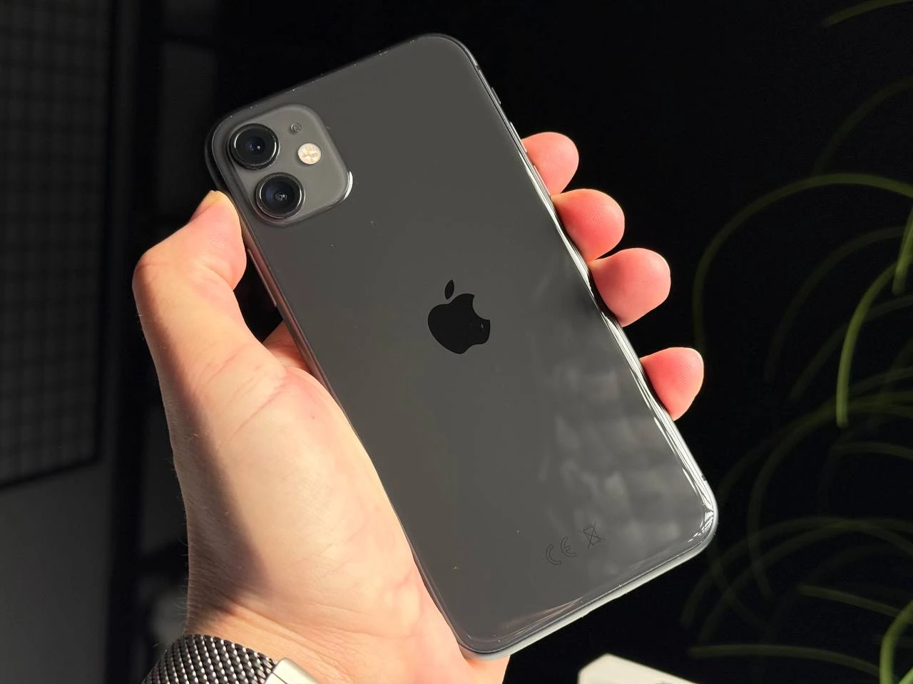 ВЖИВАНИЙ Б/У Apple iPhone 11 128GB Black (MWLE2) - Состояние: удовлетворительный | Аккумулятор: 100% | Комплектация: полный | Гарантия: 3 мес.