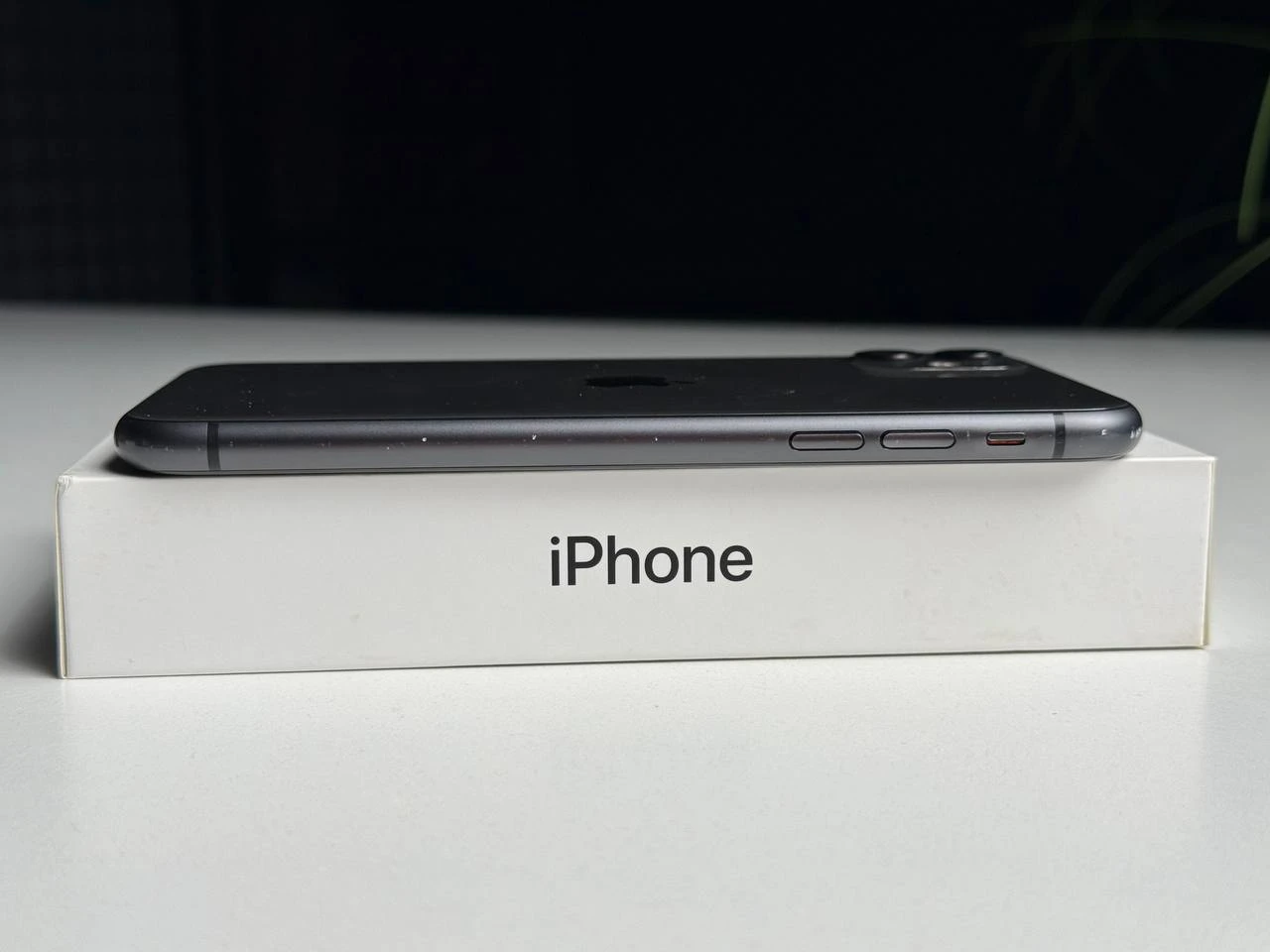 ВЖИВАНИЙ Б/У Apple iPhone 11 128GB Black (MWLE2) - Состояние: удовлетворительный | Аккумулятор: 100% | Комплектация: полный | Гарантия: 3 мес.